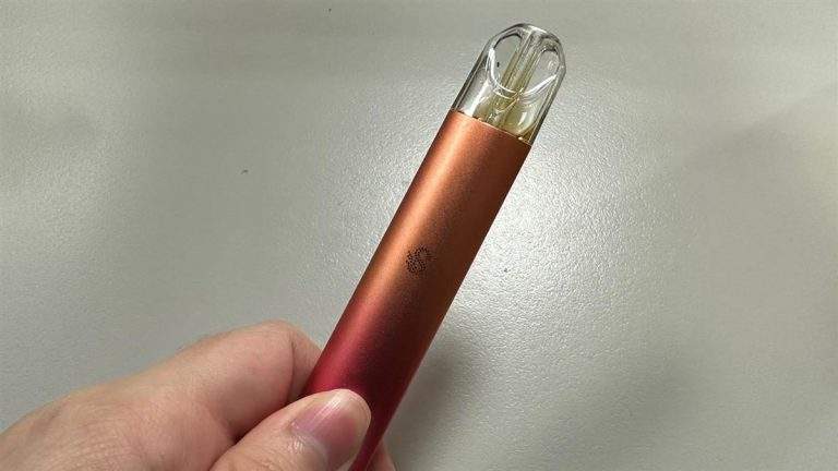 2026年新款磁吸電磁感應加熱霧化主機外觀實拍照